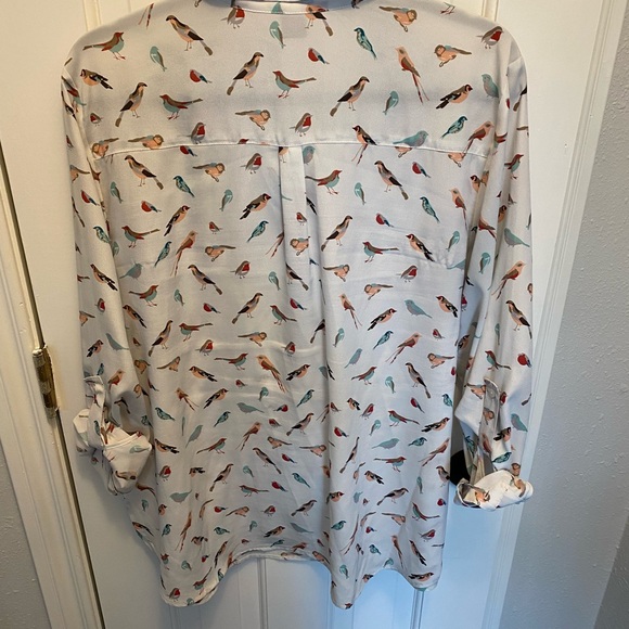 Ann Taylor button front pullover top. Bird print. Size XL - Picture 5 of 5